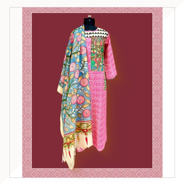 Pink Kurta With Script Print Teamed With Kalamkari Dupatta